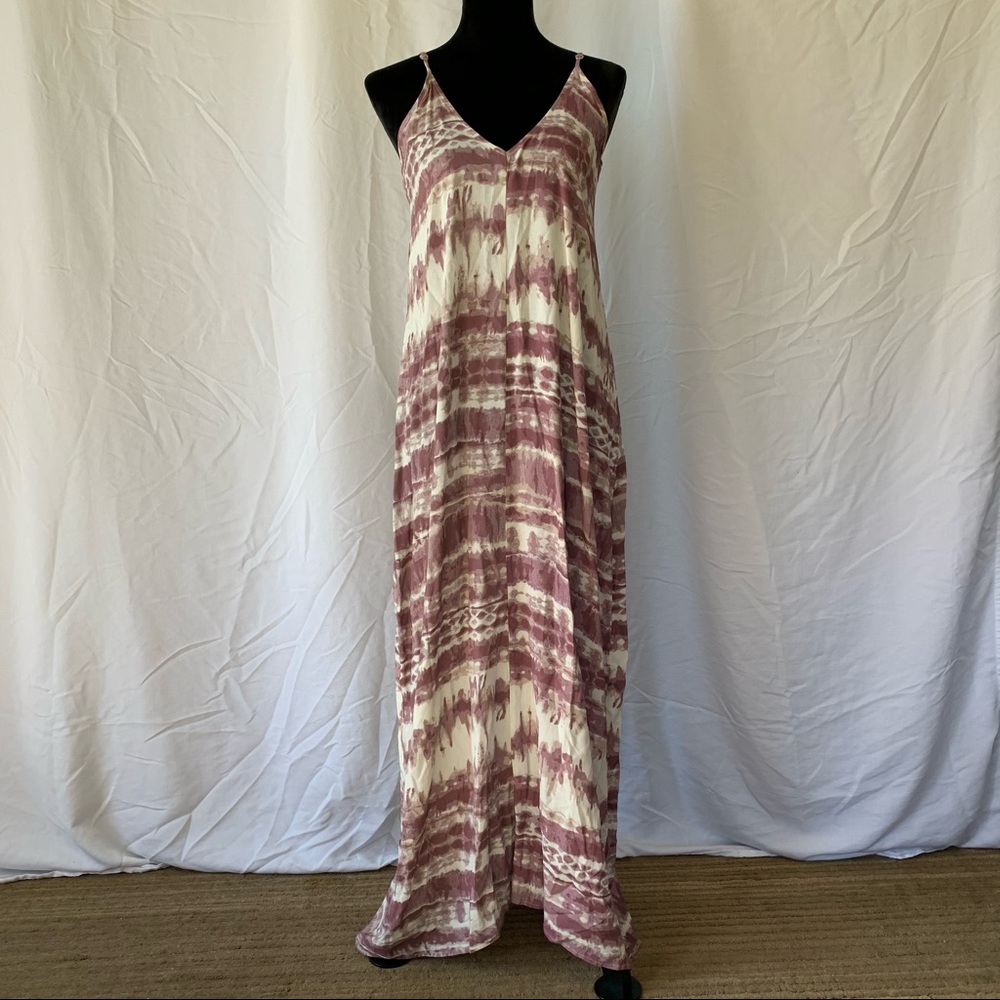 Sleeveless V-Neck Tie-Dye Maxi Dress in Mauve and Cream